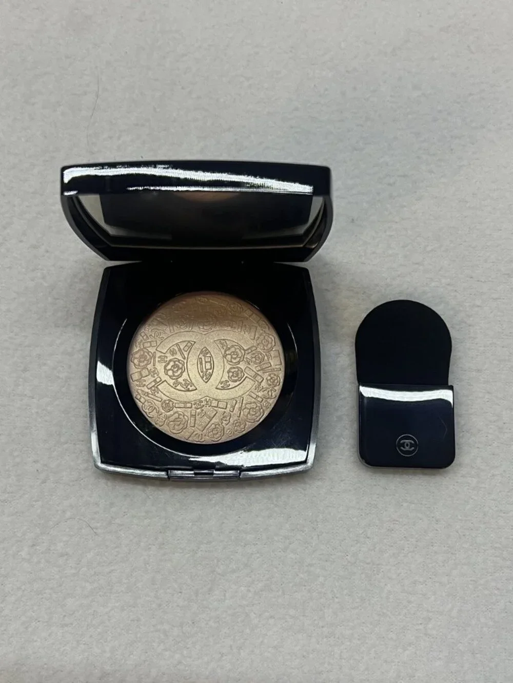 Chanel Poudre Signee De Chanel Illuminating Powder, Limited Edition, NEW IN BOX